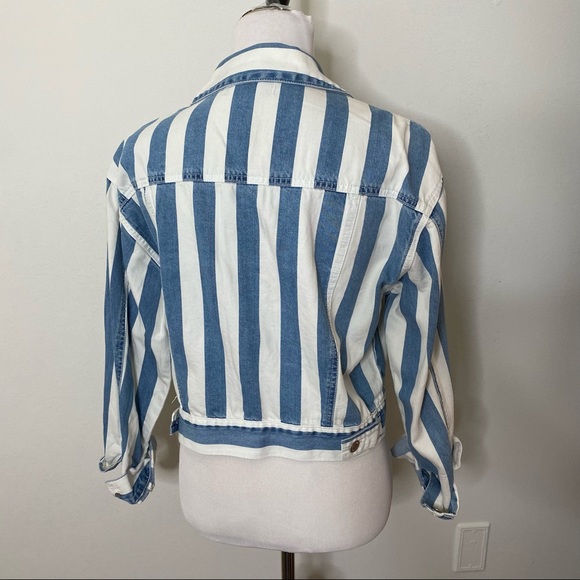 NWT Forever 21 Denim Jacket - Blue and White - Picture 4 of 11